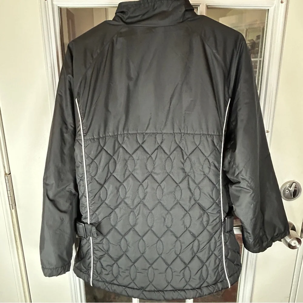 Nike‎ Women’s Black and White Quilted Puffer Jacket Size Large